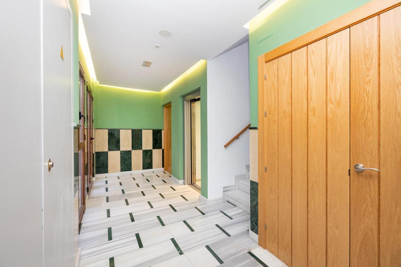 3 Bedroom Elegant & Cozy City Centre กรานาดา ภายนอก รูปภาพ